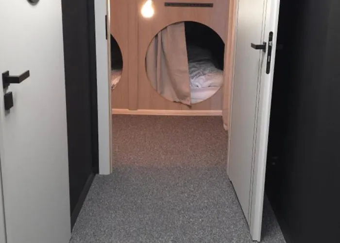 Capsbook Kopanina 2 Kapselhotell *