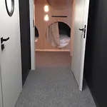 Capsbook Kopanina 2 Kapsül Otel *