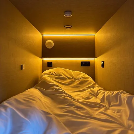 Capsule hotel Capsbook Kopanina 2 *